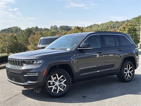 New 2025 Jeep Grand Cherokee Limited image 1