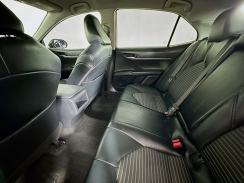 Used 2021 Toyota Camry SE w/ Convenience Package FWD image 24