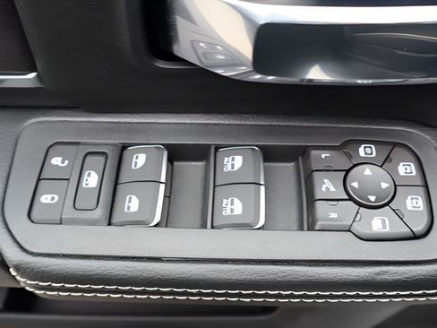 New 2026 RAM 2500 Laramie w/ Night Edition AWD/4WD image 17
