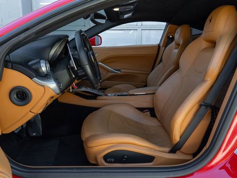 Used 2016 Ferrari F12 Berlinetta RWD image 34