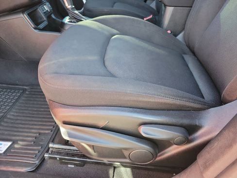 Used 2019 Jeep Renegade Sport image 5