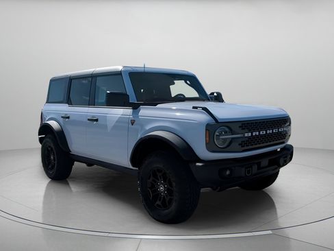 New 2026 Ford Bronco Badlands image 2