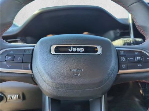 Used 2023 Jeep Compass Trailhawk image 11