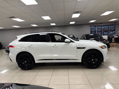 Used 2019 Jaguar F-PACE R-Sport image 4