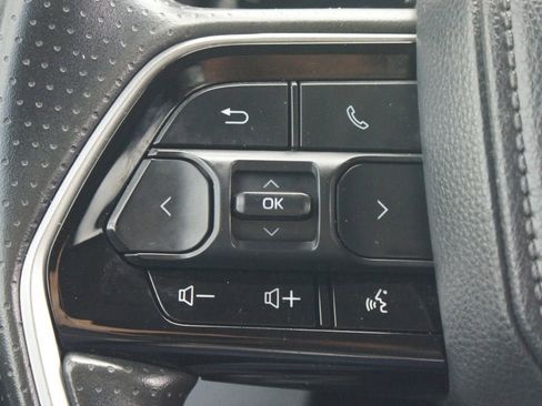 Used 2023 Toyota Tundra SR5 AWD/4WD image 9