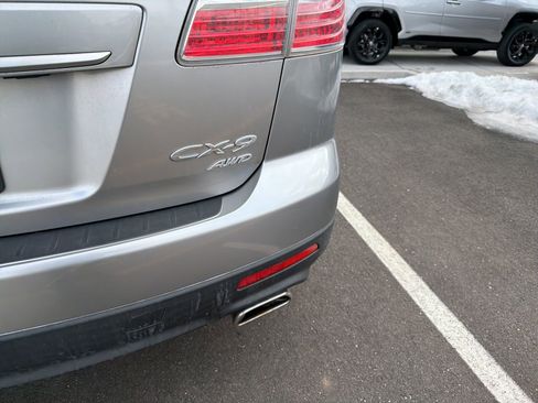 Used 2010 MAZDA CX-9 Touring w/ Moonroof & Bose Audio Pkg image 16