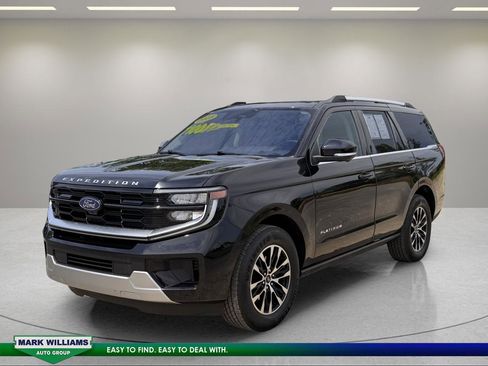 Used 2025 Ford Expedition Platinum AWD/4WD image 7
