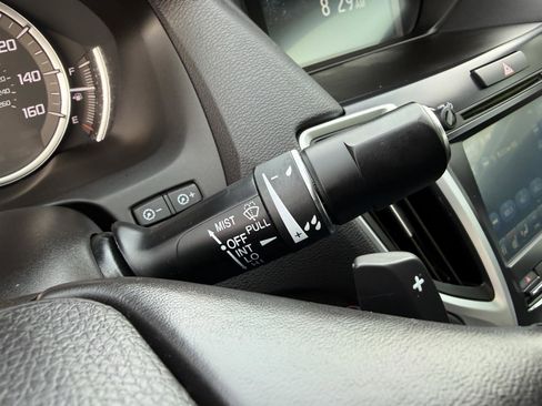 Used 2018 Acura TLX image 28