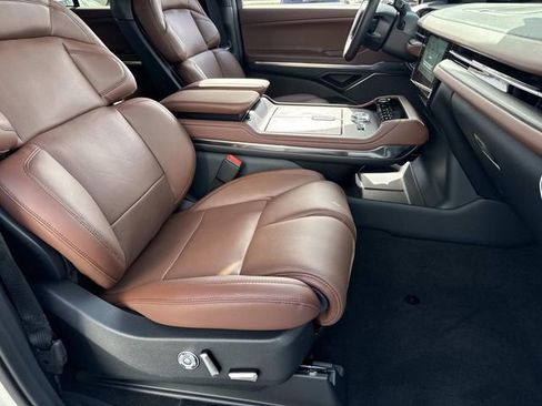 New 2026 Lincoln Navigator L Reserve image 9