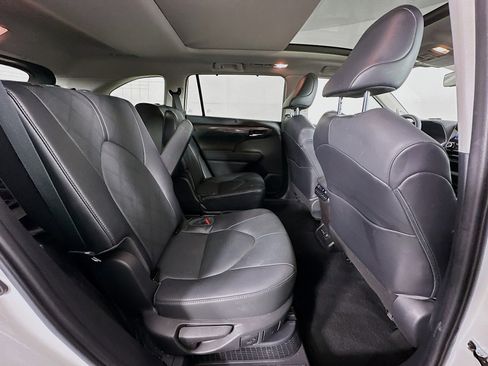 Used 2022 Toyota Highlander Platinum image 31