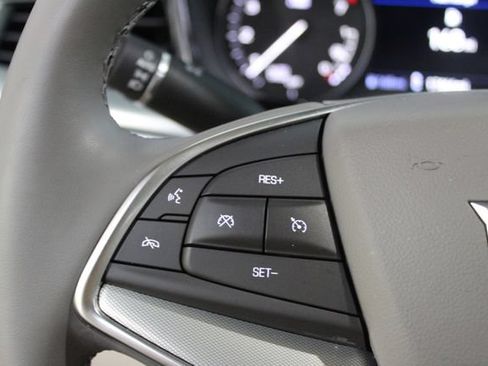 Used 2025 Cadillac XT5 Premium Luxury w/ Technology Package AWD/4WD image 18