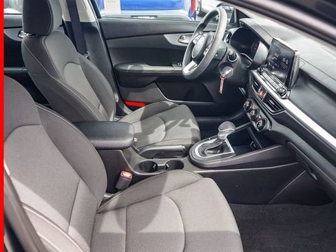 Certified 2023 Kia Forte LXS FWD image 17