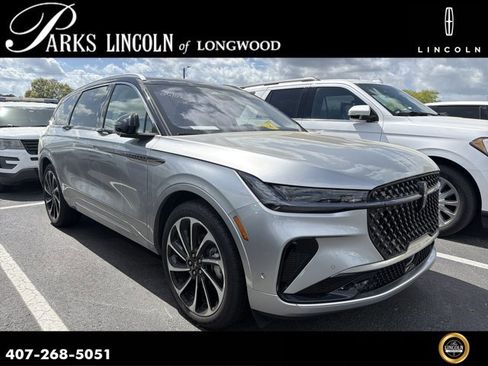 Certified 2024 Lincoln Nautilus Black Label image 1