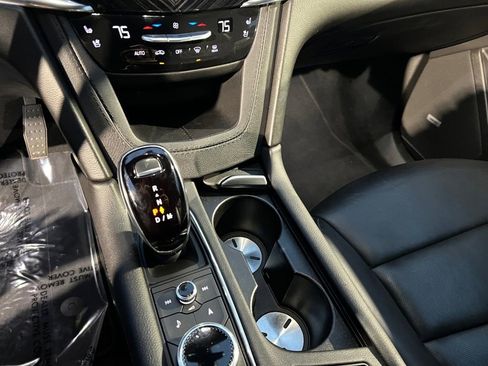 Used 2023 Cadillac XT6 Premium Luxury w/ Technology Package image 36