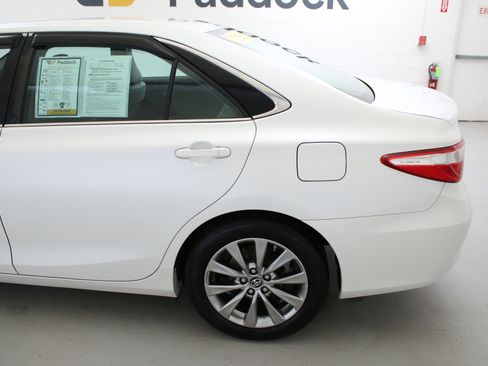 Used 2017 Toyota Camry XLE FWD image 6