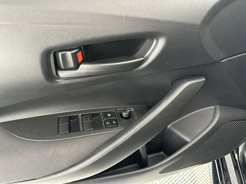 Used 2023 Toyota Corolla LE image 13