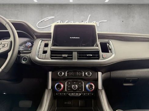 Certified 2023 GMC Yukon SLT w/ SLT Luxury Package image 3