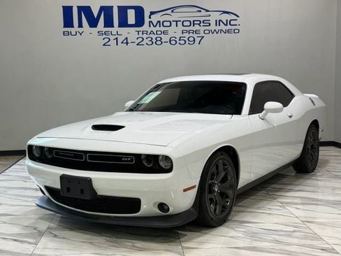 Used 2019 Dodge Challenger GT RWD image 1