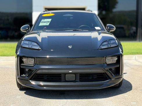 Used 2025 Porsche Macan Turbo Electric image 7