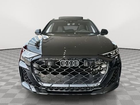 New 2025 Audi RS Q8 performance image 3