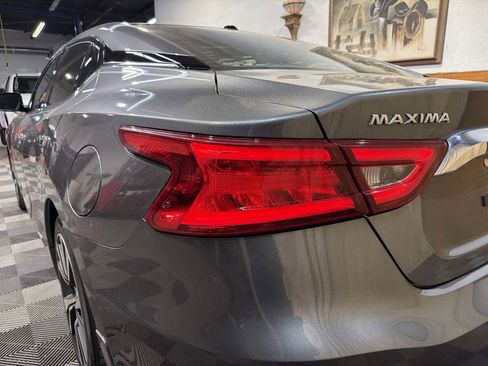 Used 2017 Nissan Maxima Platinum image 9