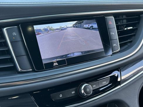 Used 2023 Buick Enclave Essence FWD image 15