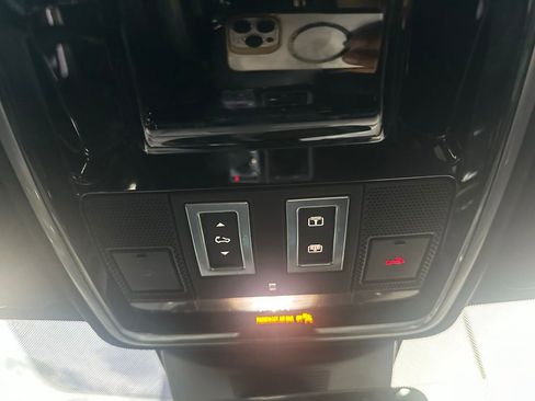 Used 2017 Land Rover Range Rover Long Wheelbase Supercharged image 20