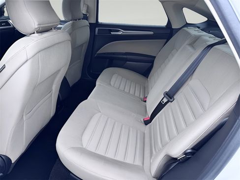 Used 2017 Ford Fusion S image 31