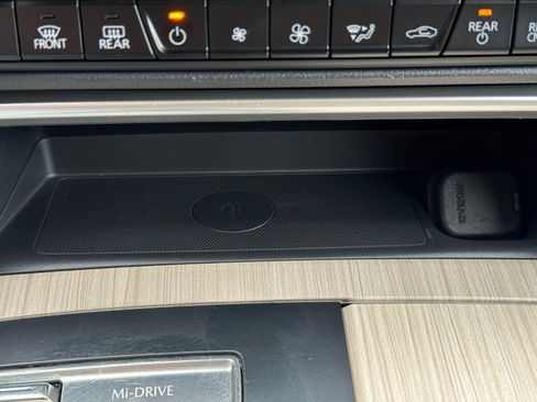 Used 2024 MAZDA CX-90 Plug-In Hybrid w/ Premium Pkg AWD/4WD image 29