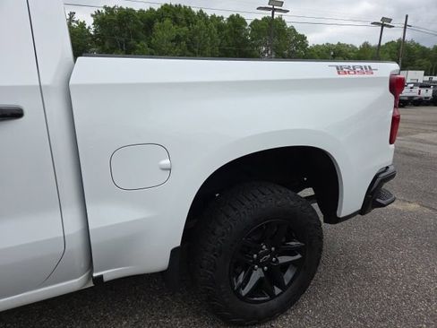 Used 2025 Chevrolet Silverado 1500 LT Trail Boss w/ Convenience Package II AWD/4WD image 45