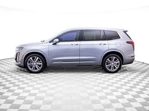 Used 2024 Cadillac XT6 Premium Luxury w/ Technology Package AWD/4WD image 2