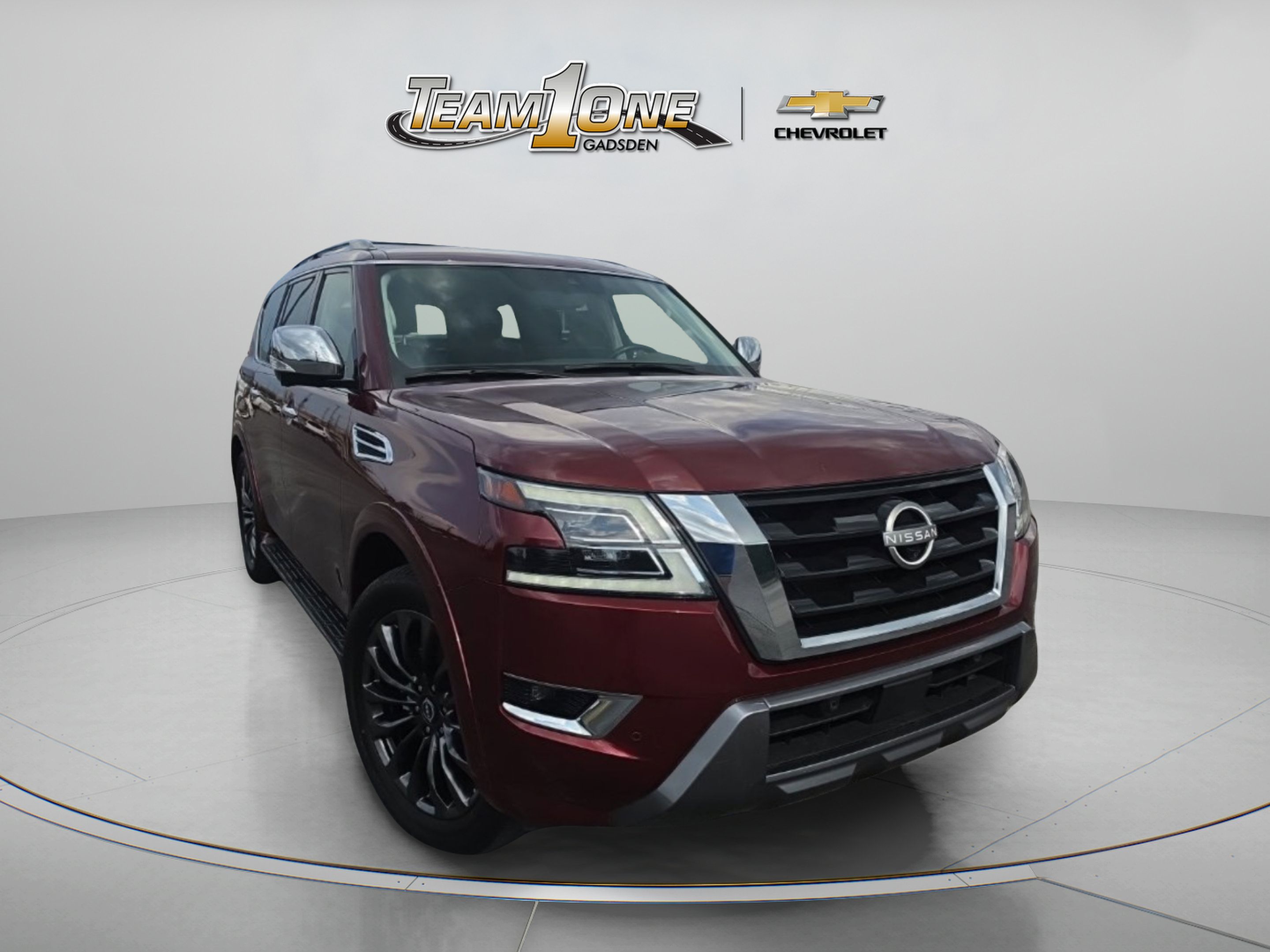 Used 2024 Nissan Armada Platinum w/ Captain's Chairs Package RWD image 1