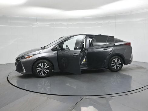 Used 2018 Toyota Prius Prime Plus image 31