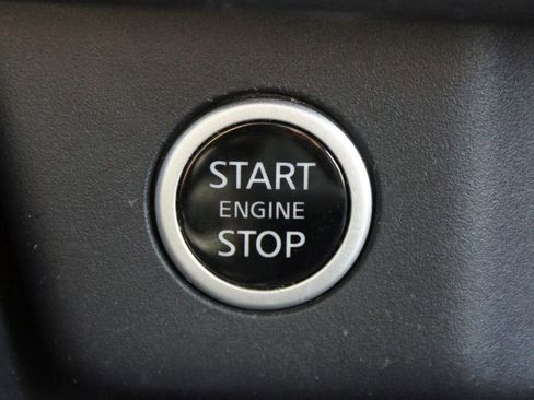 Used 2023 Nissan Rogue SV w/ SV Premium B Package FWD image 9