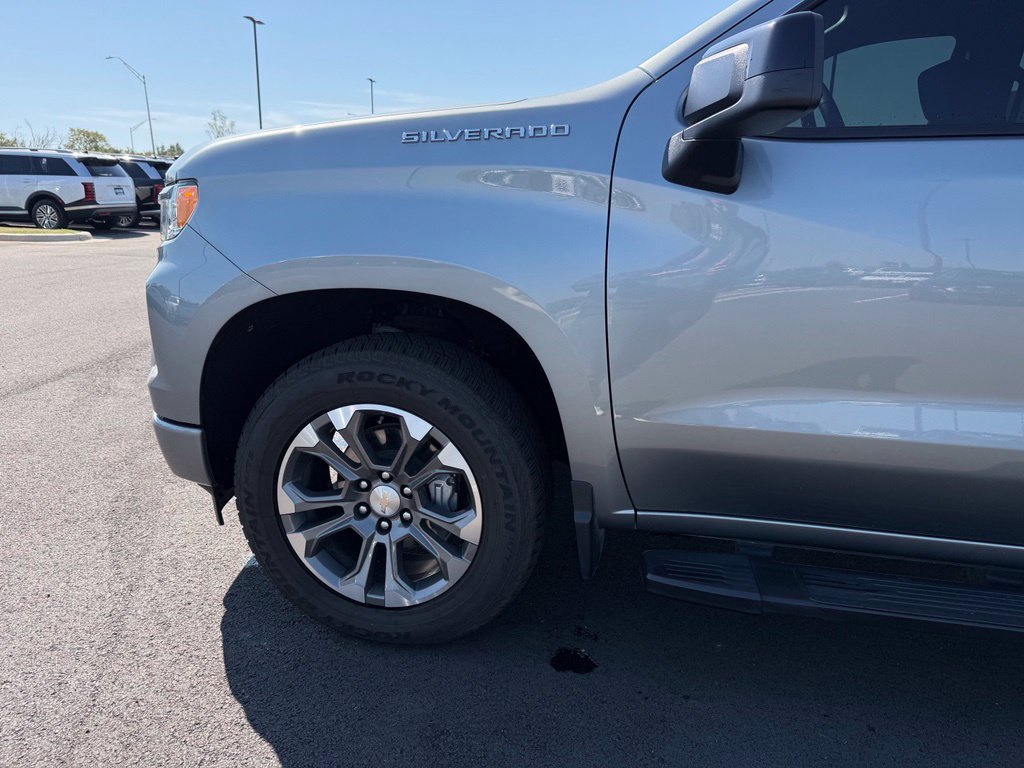 Used 2023 Chevrolet Silverado 1500 RST AWD/4WD image 28