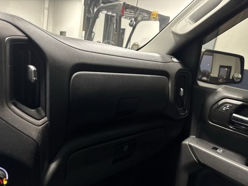 Used 2020 Chevrolet Silverado 1500 Custom Trail Boss w/ Custom Convenience Package image 18