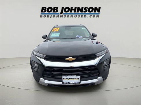 Used 2023 Chevrolet TrailBlazer LT w/ Convenience Package image 2