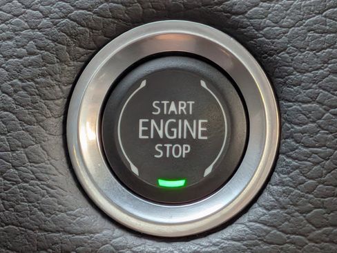 Certified 2024 GMC Yukon XL Denali w/ Advanced Technology Package AWD/4WD image 34