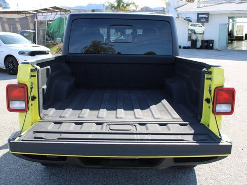 Used 2024 Jeep Gladiator Sport image 28