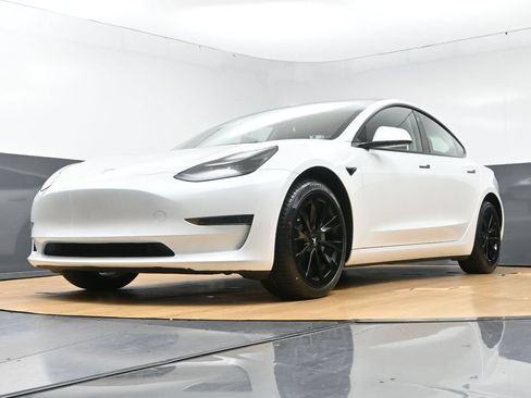 Used 2022 Tesla Model 3 RWD image 53