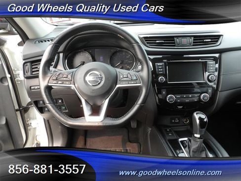 Used 2018 Nissan Rogue SL w/ Premium Package AWD/4WD image 15