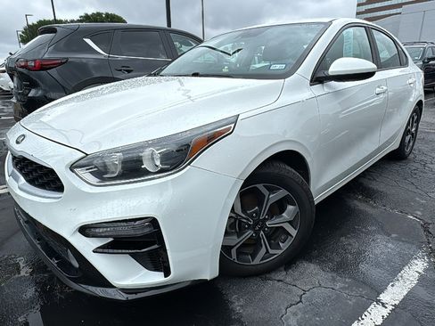 Used 2019 Kia Forte LXS FWD image 7
