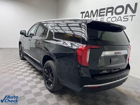Used 2023 GMC Yukon XL SLT w/ SLT Premium Package image 8