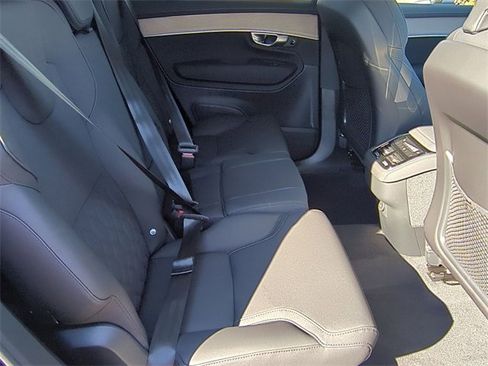 New 2026 Volvo XC90 B6 Plus w/ Protection Package Premier image 19