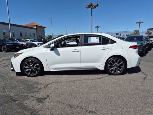 Used 2021 Toyota Corolla SE w/ SE Premium Package FWD image 5