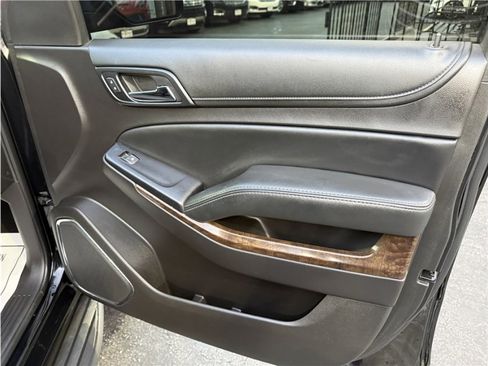 Used 2017 Chevrolet Suburban LS image 32