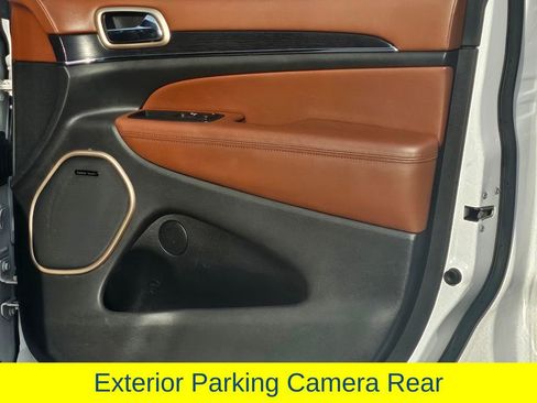 Used 2016 Jeep Grand Cherokee Summit w/ Platinum Series Group image 41