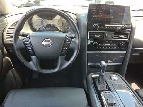 Used 2022 Nissan Armada SV w/ SV Appearance Package AWD/4WD image 10