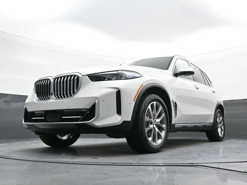 New 2026 BMW X5 xDrive40i AWD/4WD image 25