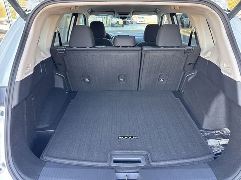 New 2026 Nissan Rogue SV FWD image 16